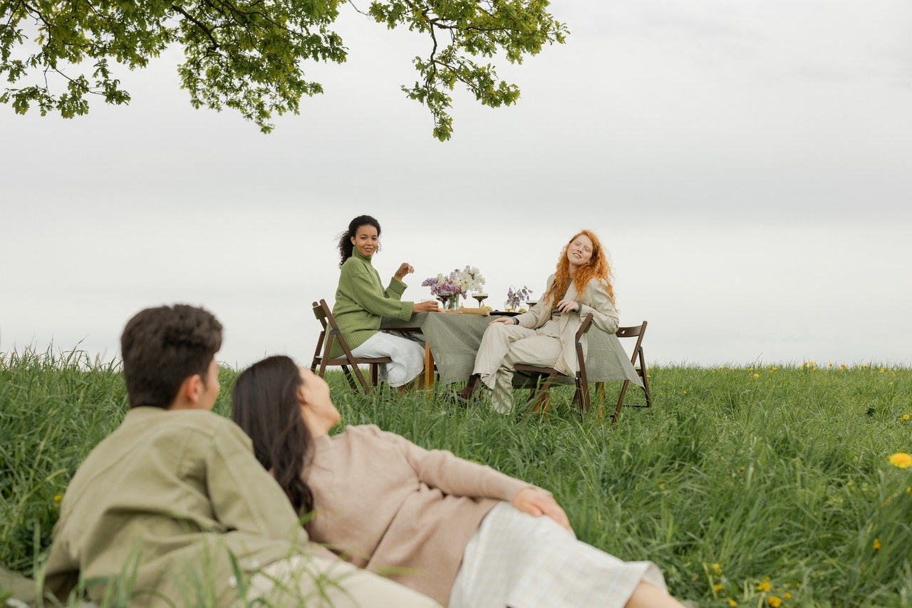 Come abbinare il verde scuro nell’abbigliamento